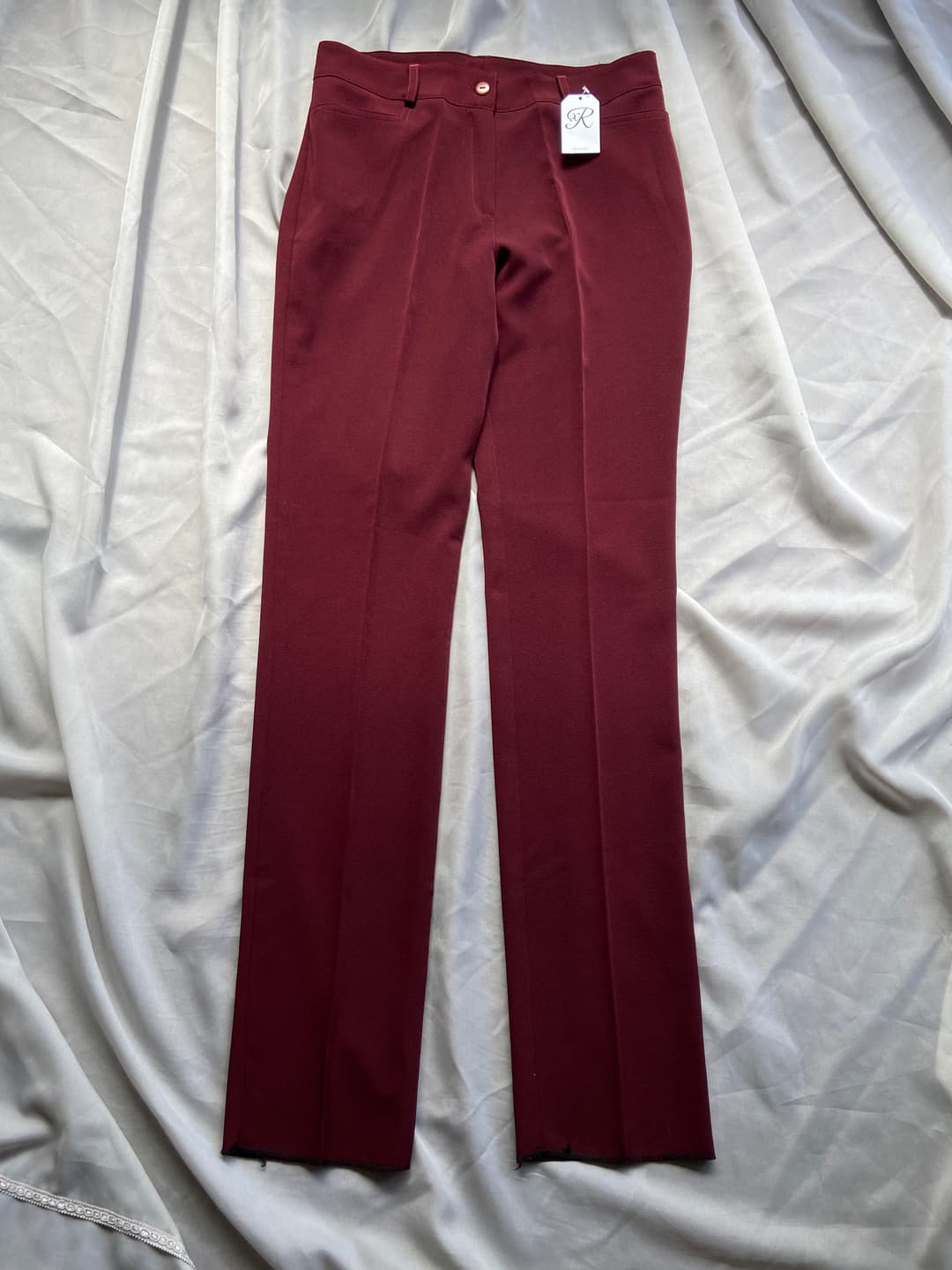 skinny sastrero color vino